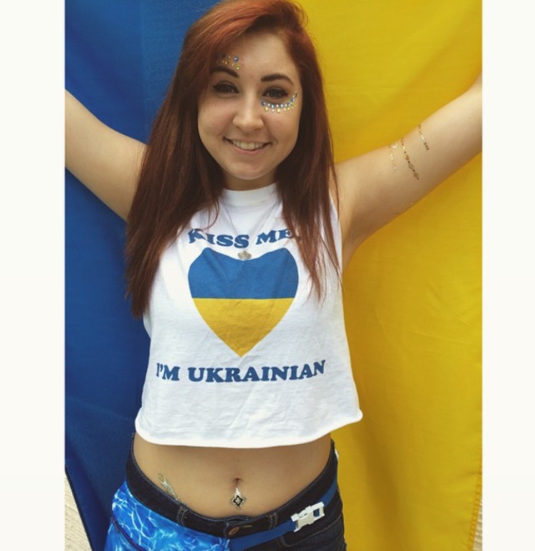A Young Floridian Shares her Love of Ukraine with American Students